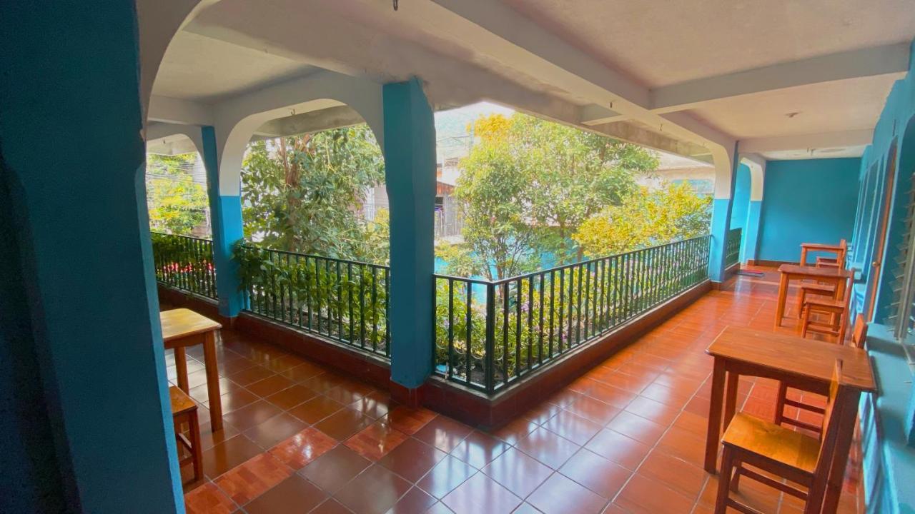 Hotel Posada Don Carlos Panajachel Exterior foto