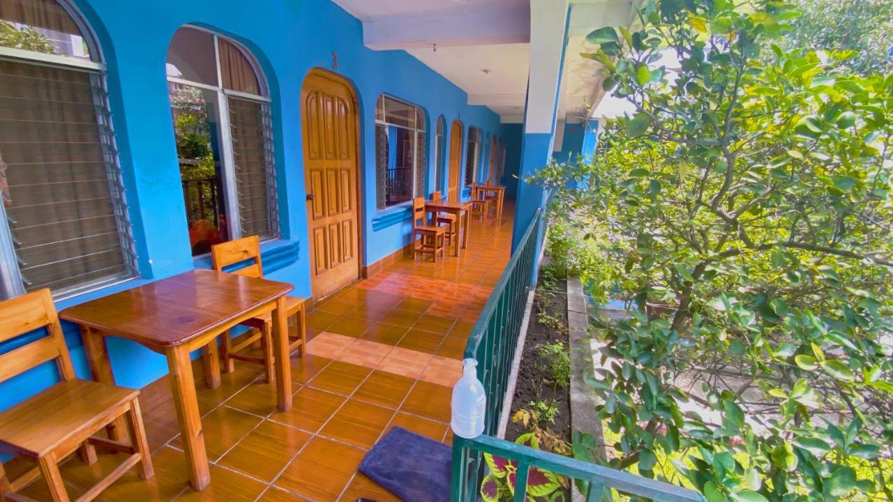 Hotel Posada Don Carlos Panajachel Exterior foto